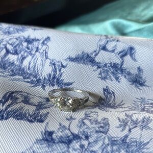 Elegant Silver Ring with Clear Gemstone